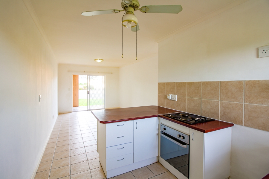 To Let 2 Bedroom Property for Rent in Somerset West Western Cape